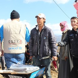 Water for Syrian refugee children in Lebanon Image 6